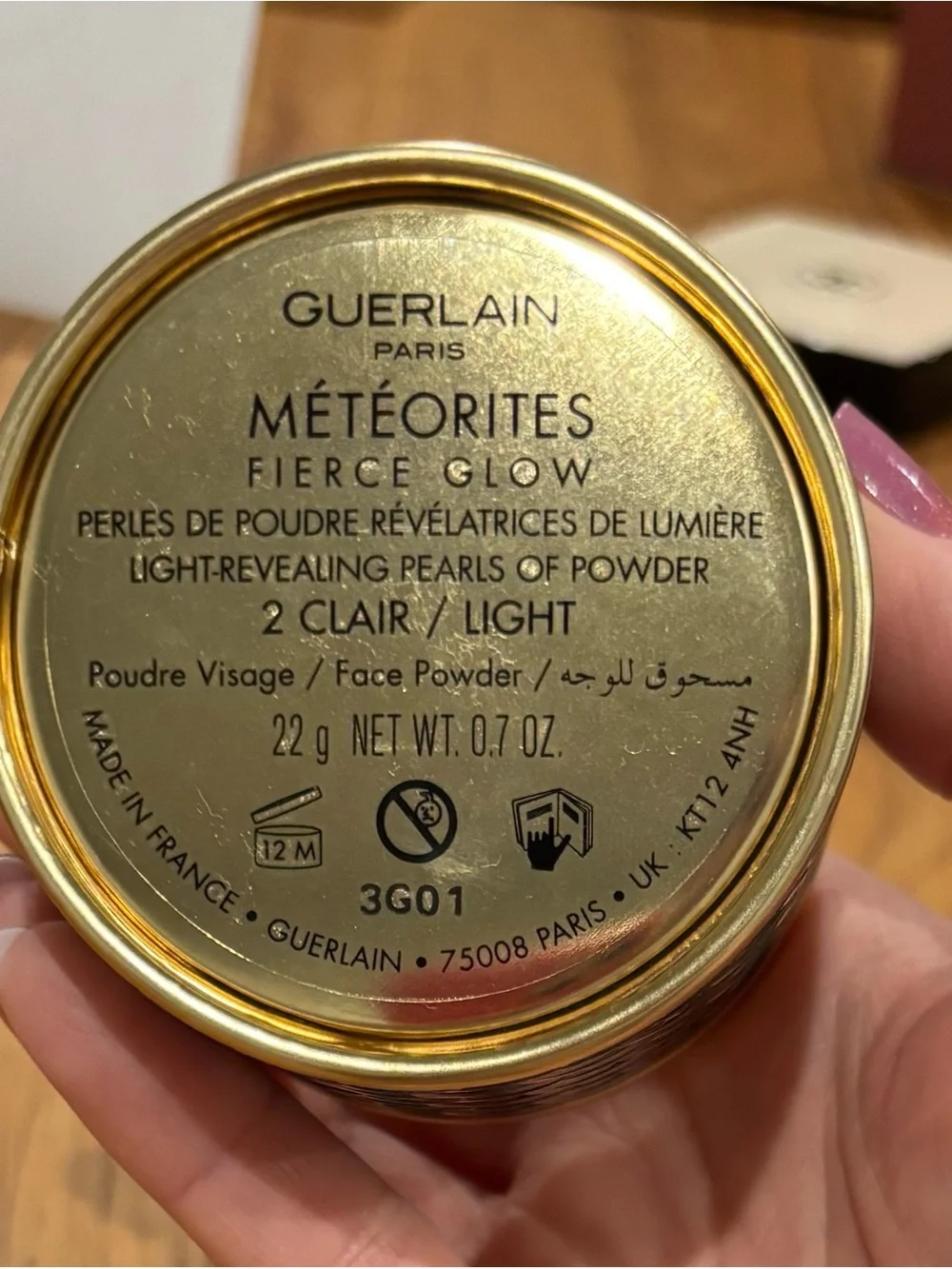 Guerlain Meteorites Face Powder (Shade Light). Violet scent.